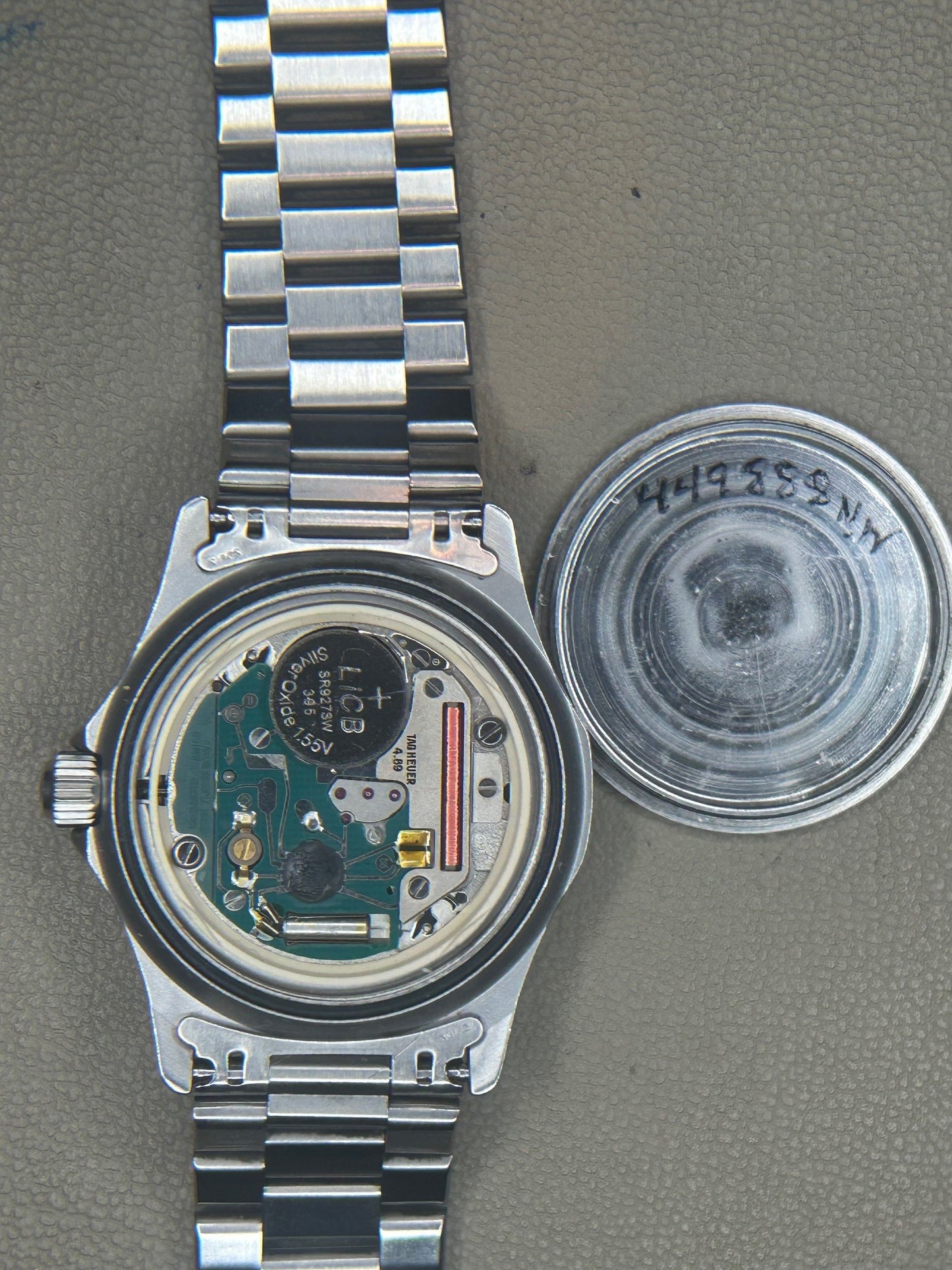 TAG Heuer 2000 Professional Quartz 34mm