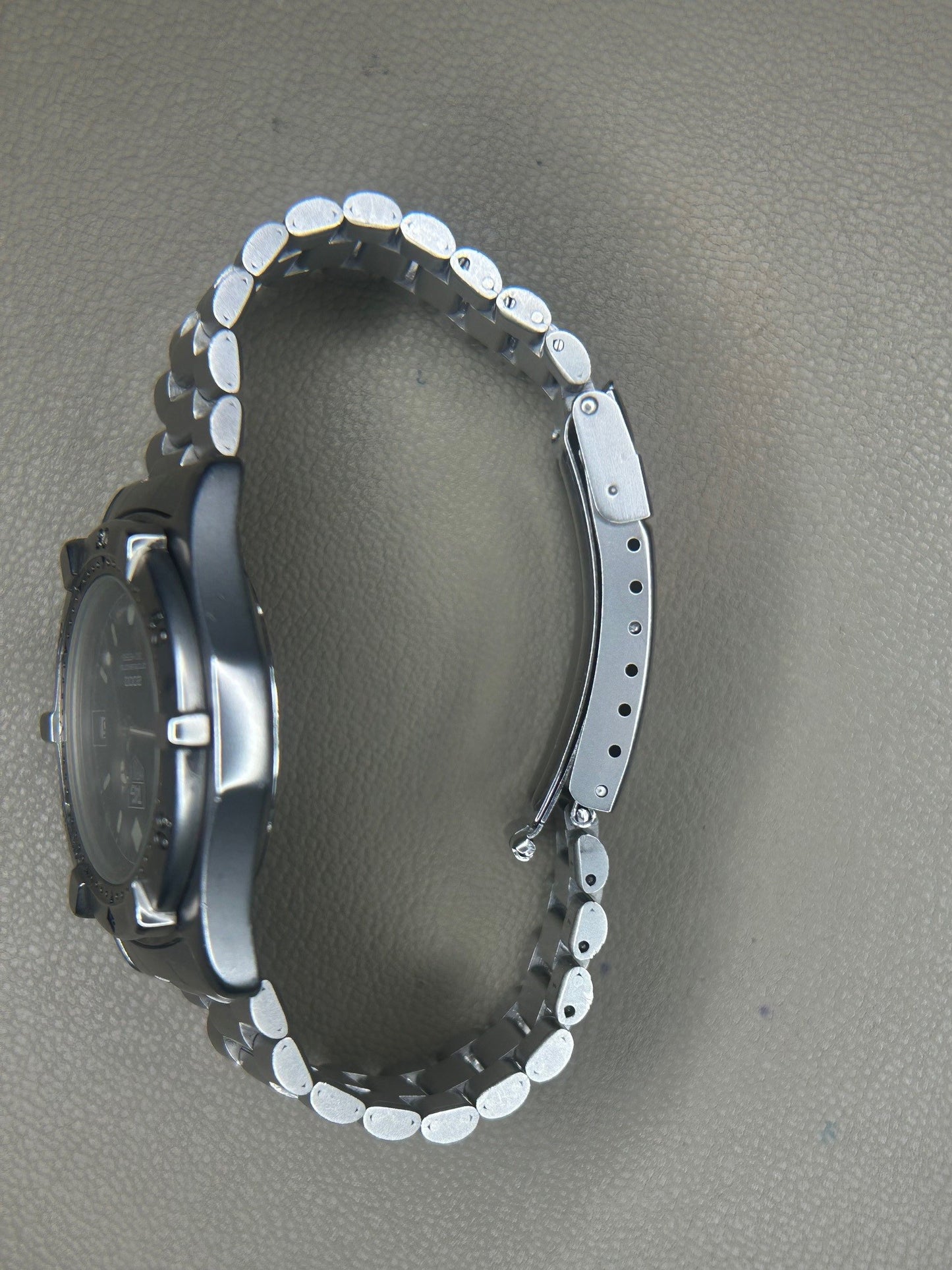 TAG Heuer 2000 Professional Quartz 34mm